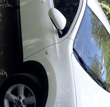 Белый Ниссан Кашкай, объемом двигателя 1.6 л и пробегом 187 тыс. км за 7650 $, фото 3 на Automoto.ua