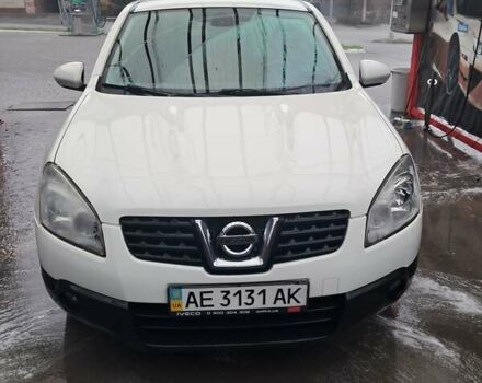 Белый Ниссан Кашкай, объемом двигателя 2 л и пробегом 147 тыс. км за 9987 $, фото 2 на Automoto.ua
