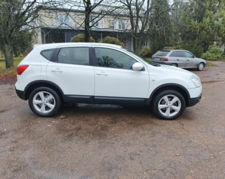 Белый Ниссан Кашкай, объемом двигателя 1.6 л и пробегом 152 тыс. км за 8350 $, фото 3 на Automoto.ua