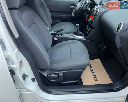 Белый Ниссан Кашкай, объемом двигателя 1.6 л и пробегом 159 тыс. км за 8499 $, фото 15 на Automoto.ua