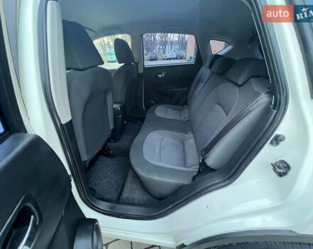 Белый Ниссан Кашкай, объемом двигателя 1.6 л и пробегом 159 тыс. км за 8499 $, фото 17 на Automoto.ua