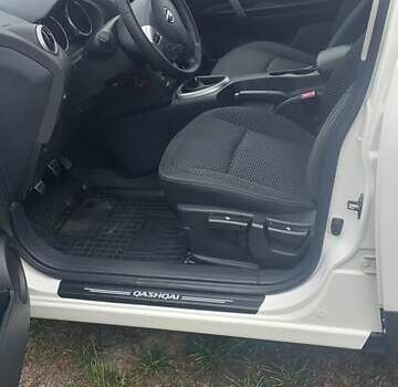 Белый Ниссан Кашкай, объемом двигателя 1.46 л и пробегом 183 тыс. км за 9599 $, фото 57 на Automoto.ua