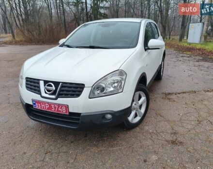 Белый Ниссан Кашкай, объемом двигателя 1.6 л и пробегом 152 тыс. км за 8350 $, фото 1 на Automoto.ua