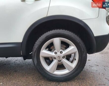Белый Ниссан Кашкай, объемом двигателя 1.6 л и пробегом 152 тыс. км за 8350 $, фото 20 на Automoto.ua
