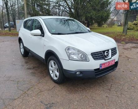 Белый Ниссан Кашкай, объемом двигателя 1.6 л и пробегом 152 тыс. км за 8350 $, фото 27 на Automoto.ua