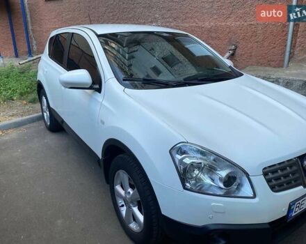 Белый Ниссан Кашкай, объемом двигателя 2 л и пробегом 134 тыс. км за 11000 $, фото 3 на Automoto.ua