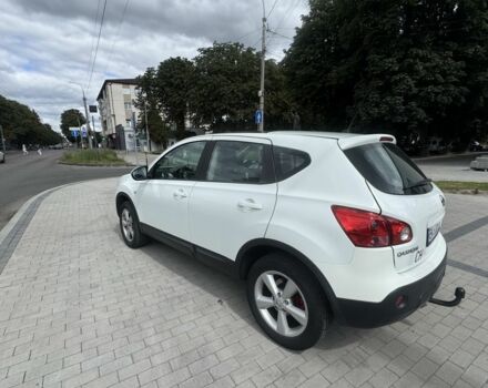 Белый Ниссан Кашкай, объемом двигателя 1.5 л и пробегом 208 тыс. км за 10572 $, фото 2 на Automoto.ua