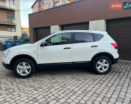 Белый Ниссан Кашкай, объемом двигателя 1.6 л и пробегом 159 тыс. км за 8499 $, фото 3 на Automoto.ua