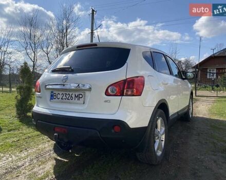 Белый Ниссан Кашкай, объемом двигателя 2 л и пробегом 260 тыс. км за 9400 $, фото 5 на Automoto.ua