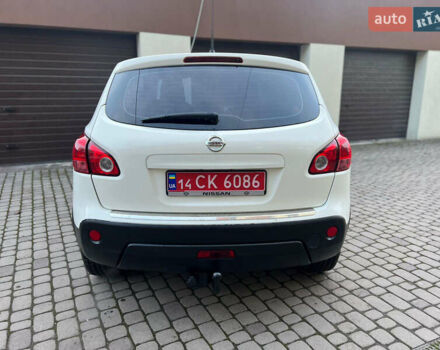 Белый Ниссан Кашкай, объемом двигателя 1.6 л и пробегом 159 тыс. км за 8499 $, фото 6 на Automoto.ua