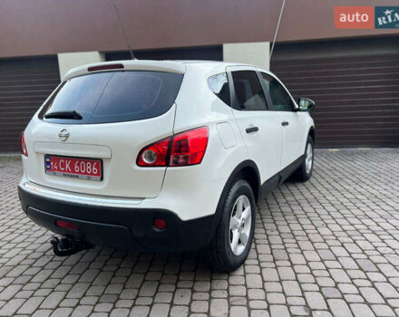 Белый Ниссан Кашкай, объемом двигателя 1.6 л и пробегом 159 тыс. км за 8499 $, фото 7 на Automoto.ua