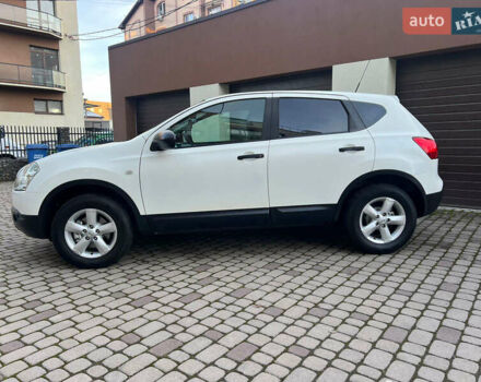 Белый Ниссан Кашкай, объемом двигателя 1.6 л и пробегом 159 тыс. км за 8499 $, фото 2 на Automoto.ua