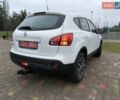 Белый Ниссан Кашкай, объемом двигателя 1.6 л и пробегом 247 тыс. км за 7300 $, фото 2 на Automoto.ua