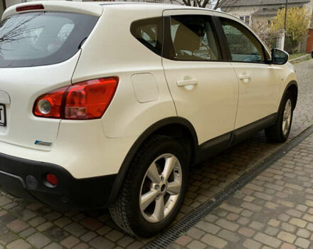 Білий Ніссан Кашкай, об'ємом двигуна 2 л та пробігом 247 тис. км за 7800 $, фото 4 на Automoto.ua