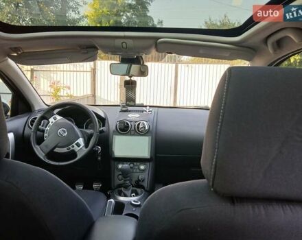 Белый Ниссан Кашкай, объемом двигателя 2 л и пробегом 170 тыс. км за 9000 $, фото 2 на Automoto.ua