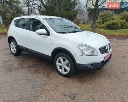 Белый Ниссан Кашкай, объемом двигателя 1.6 л и пробегом 152 тыс. км за 8350 $, фото 4 на Automoto.ua