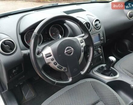 Белый Ниссан Кашкай, объемом двигателя 1.6 л и пробегом 152 тыс. км за 8350 $, фото 39 на Automoto.ua