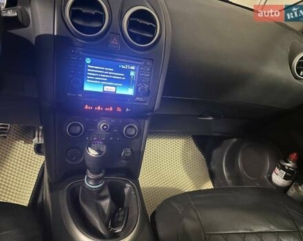 Белый Ниссан Кашкай, объемом двигателя 1.46 л и пробегом 234 тыс. км за 7800 $, фото 4 на Automoto.ua