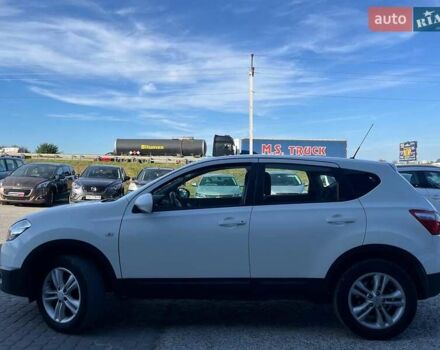 Белый Ниссан Кашкай, объемом двигателя 1.5 л и пробегом 245 тыс. км за 10590 $, фото 4 на Automoto.ua