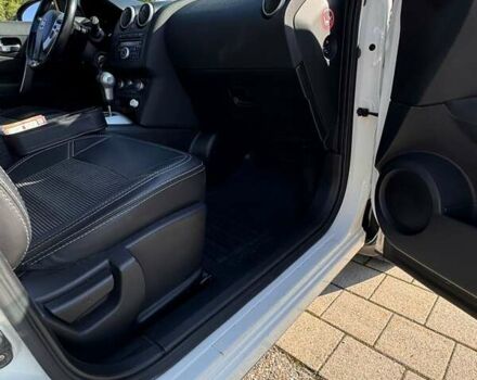 Белый Ниссан Кашкай, объемом двигателя 2 л и пробегом 199 тыс. км за 10600 $, фото 20 на Automoto.ua