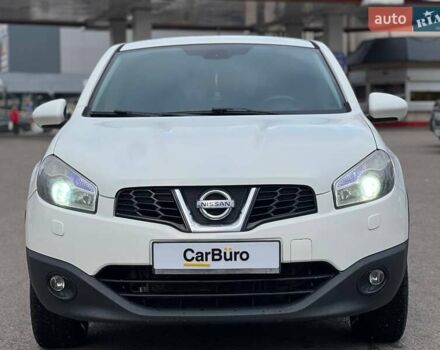 Белый Ниссан Кашкай, объемом двигателя 2 л и пробегом 227 тыс. км за 8900 $, фото 4 на Automoto.ua