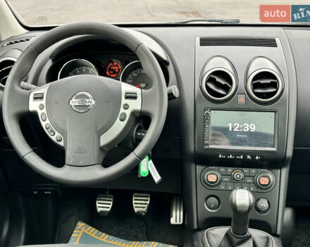 Белый Ниссан Кашкай, объемом двигателя 1.6 л и пробегом 176 тыс. км за 9999 $, фото 61 на Automoto.ua