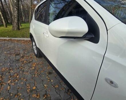 Белый Ниссан Кашкай, объемом двигателя 2 л и пробегом 246 тыс. км за 10200 $, фото 4 на Automoto.ua