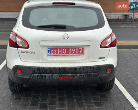 Белый Ниссан Кашкай, объемом двигателя 1.5 л и пробегом 205 тыс. км за 10500 $, фото 3 на Automoto.ua