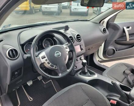 Білий Ніссан Кашкай, об'ємом двигуна 1.5 л та пробігом 217 тис. км за 9300 $, фото 101 на Automoto.ua