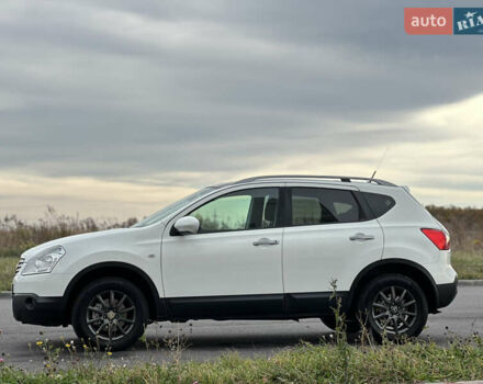 Белый Ниссан Кашкай, объемом двигателя 1.6 л и пробегом 176 тыс. км за 9999 $, фото 25 на Automoto.ua