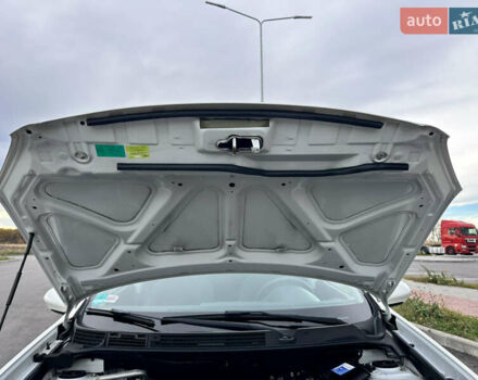 Белый Ниссан Кашкай, объемом двигателя 1.6 л и пробегом 176 тыс. км за 9999 $, фото 70 на Automoto.ua