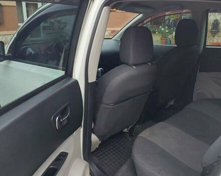 Белый Ниссан Кашкай, объемом двигателя 2 л и пробегом 148 тыс. км за 10500 $, фото 7 на Automoto.ua