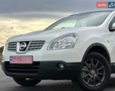 Белый Ниссан Кашкай, объемом двигателя 1.6 л и пробегом 176 тыс. км за 9999 $, фото 2 на Automoto.ua