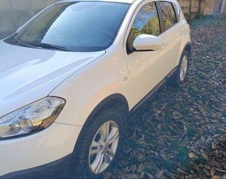 Белый Ниссан Кашкай, объемом двигателя 1.46 л и пробегом 238 тыс. км за 9800 $, фото 1 на Automoto.ua