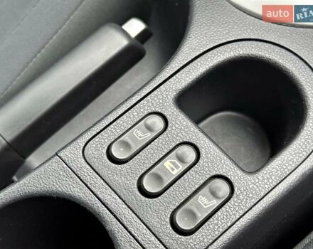 Белый Ниссан Кашкай, объемом двигателя 2 л и пробегом 122 тыс. км за 10700 $, фото 46 на Automoto.ua