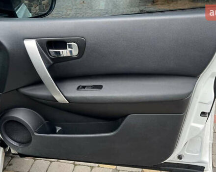 Белый Ниссан Кашкай, объемом двигателя 1.5 л и пробегом 187 тыс. км за 8900 $, фото 29 на Automoto.ua