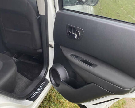 Белый Ниссан Кашкай, объемом двигателя 1.5 л и пробегом 203 тыс. км за 9800 $, фото 12 на Automoto.ua