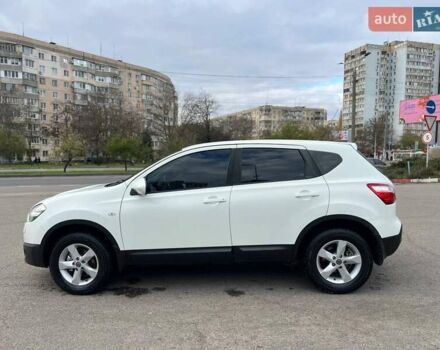 Белый Ниссан Кашкай, объемом двигателя 2 л и пробегом 227 тыс. км за 8900 $, фото 8 на Automoto.ua