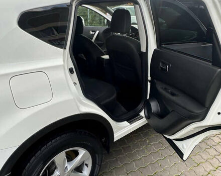 Белый Ниссан Кашкай, объемом двигателя 2 л и пробегом 119 тыс. км за 9700 $, фото 8 на Automoto.ua