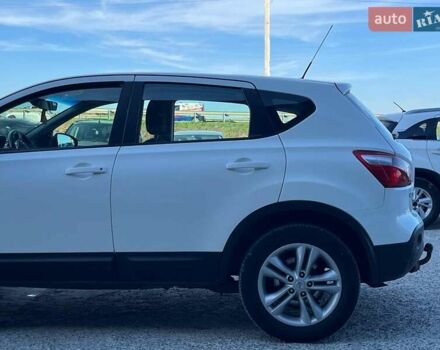 Белый Ниссан Кашкай, объемом двигателя 1.5 л и пробегом 245 тыс. км за 10590 $, фото 5 на Automoto.ua