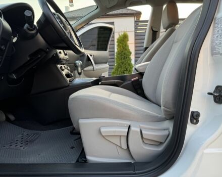 Белый Ниссан Кашкай, объемом двигателя 2 л и пробегом 157 тыс. км за 9999 $, фото 14 на Automoto.ua