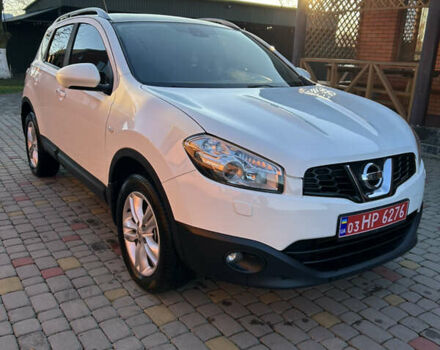 Білий Ніссан Кашкай, об'ємом двигуна 1.5 л та пробігом 186 тис. км за 10500 $, фото 4 на Automoto.ua