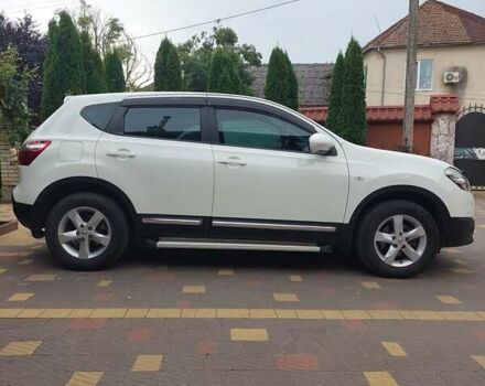 Белый Ниссан Кашкай, объемом двигателя 2 л и пробегом 148 тыс. км за 10500 $, фото 4 на Automoto.ua