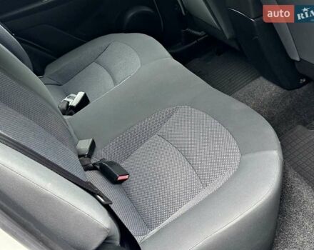 Белый Ниссан Кашкай, объемом двигателя 2 л и пробегом 122 тыс. км за 10700 $, фото 42 на Automoto.ua