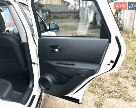 Белый Ниссан Кашкай, объемом двигателя 2 л и пробегом 195 тыс. км за 11655 $, фото 41 на Automoto.ua