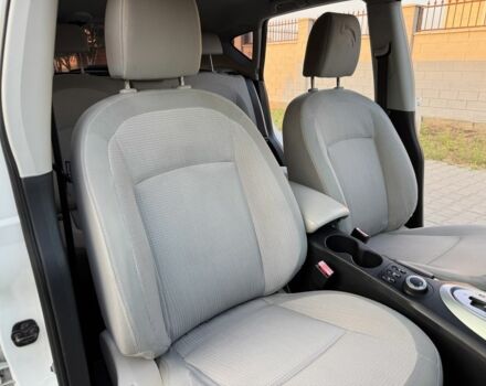 Белый Ниссан Кашкай, объемом двигателя 2 л и пробегом 157 тыс. км за 9999 $, фото 18 на Automoto.ua