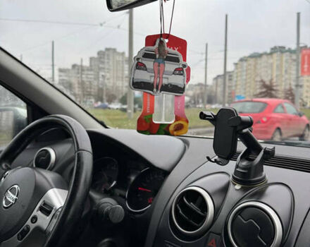 Белый Ниссан Кашкай, объемом двигателя 1.46 л и пробегом 243 тыс. км за 9700 $, фото 5 на Automoto.ua