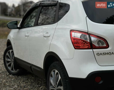 Белый Ниссан Кашкай, объемом двигателя 1.5 л и пробегом 198 тыс. км за 8150 $, фото 5 на Automoto.ua