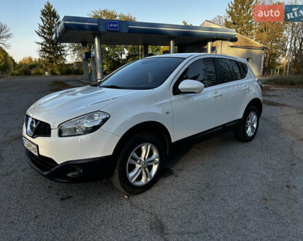 Белый Ниссан Кашкай, объемом двигателя 1.5 л и пробегом 230 тыс. км за 9700 $, фото 7 на Automoto.ua