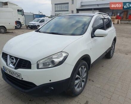 Белый Ниссан Кашкай, объемом двигателя 1.5 л и пробегом 260 тыс. км за 10600 $, фото 6 на Automoto.ua